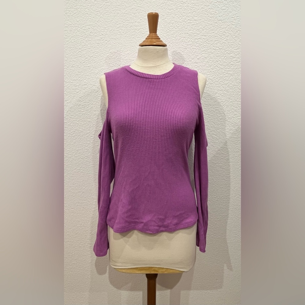 1.STATE Cold‎ Shoulder Sweater NWT